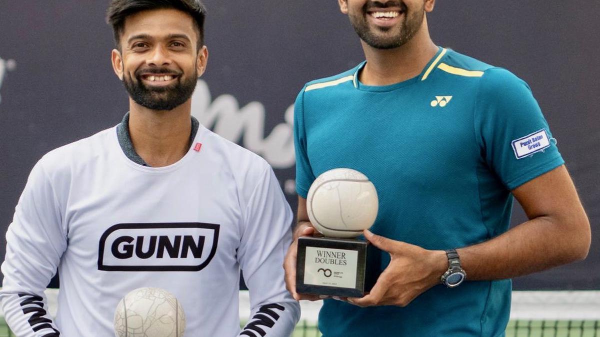 Indian Duo Kadhe and Nedunchezhiyan Triumph in Challenger Tennis Doubles Final