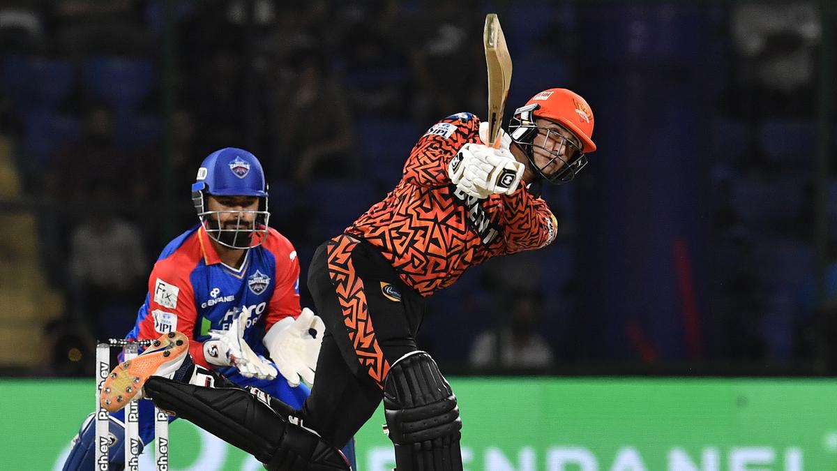 Zaheer Khan's T20 World Cup Squad: Pant as Sole Wicketkeeper, Dayal Earns Debut