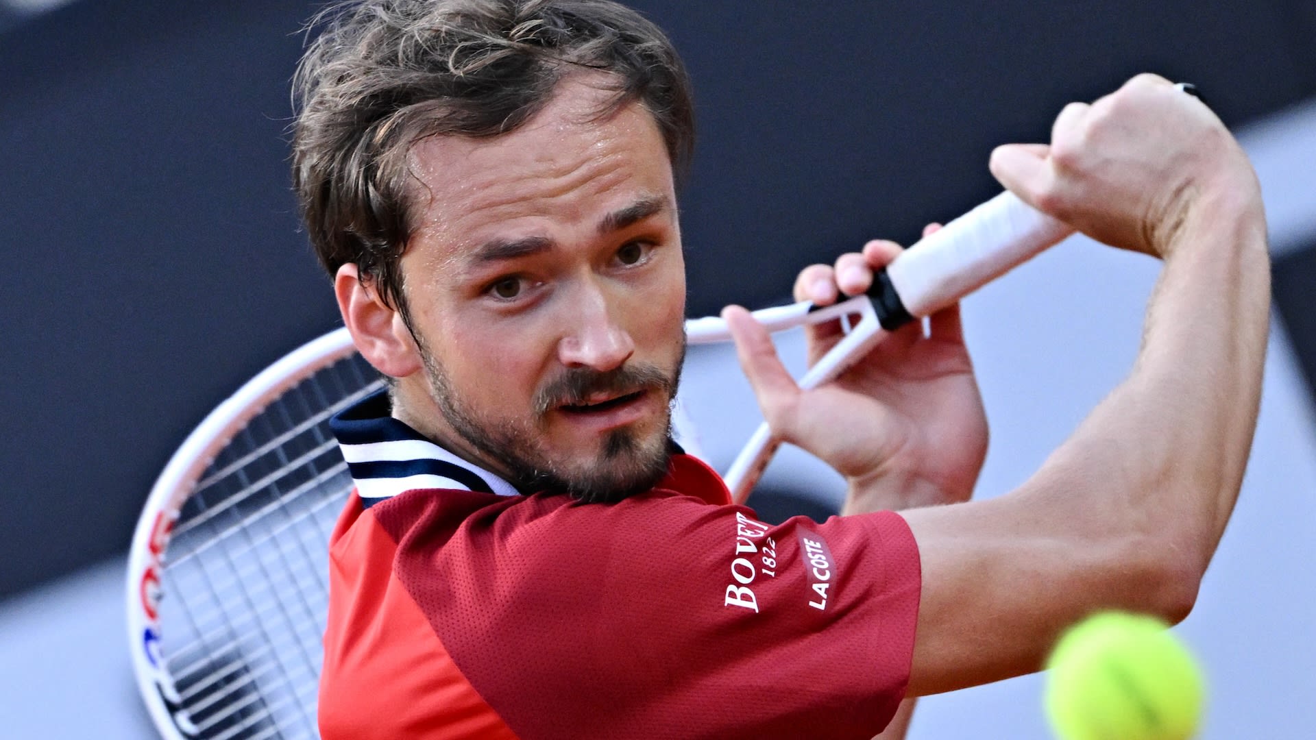 Medvedev Survives Medjedovic Scare to Reach Rome Quarterfinals