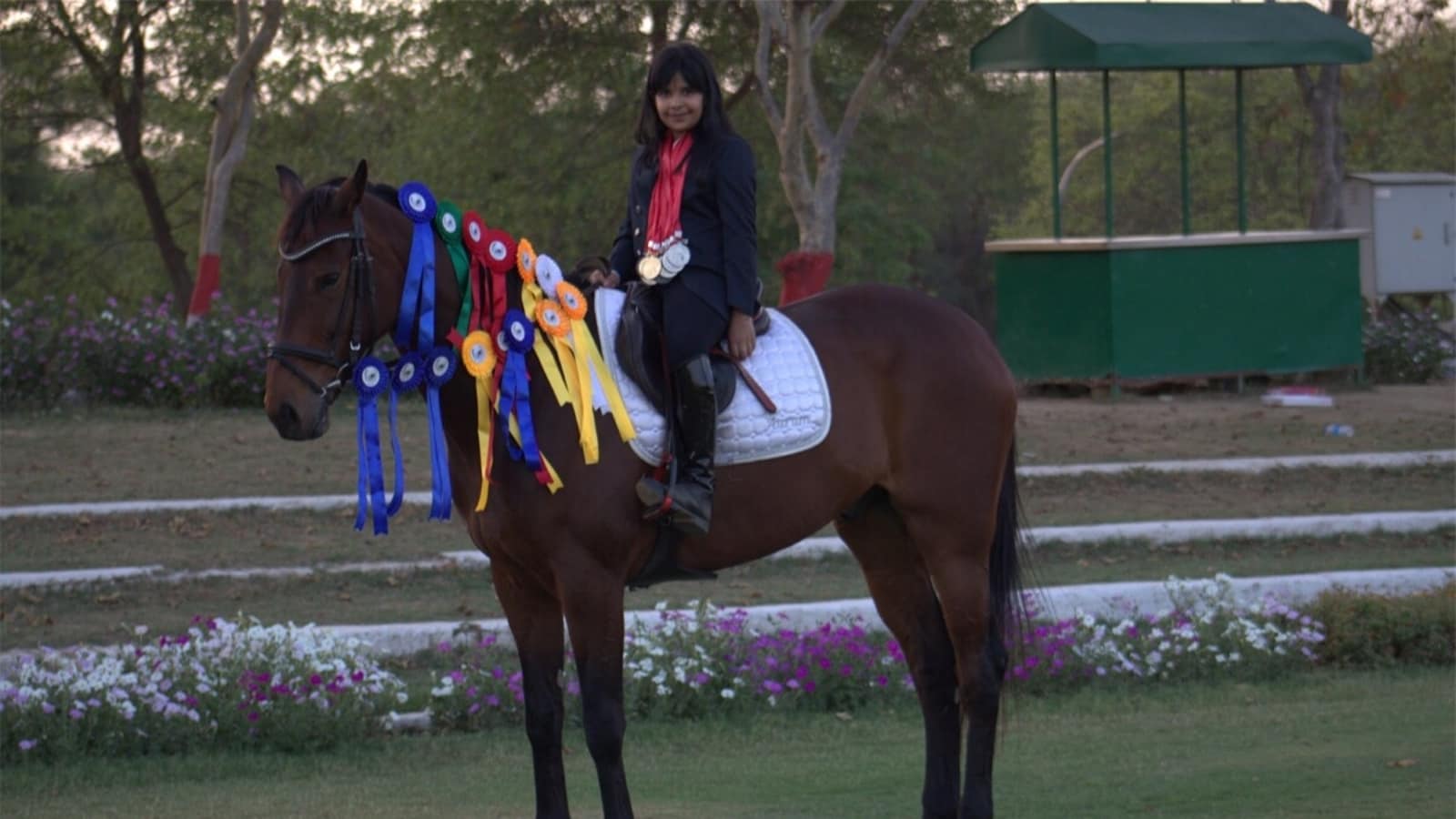 9-Year-Old Equestrian Prodigy Aurum Lakshmi Tokas Shines at Delhi Horse Show