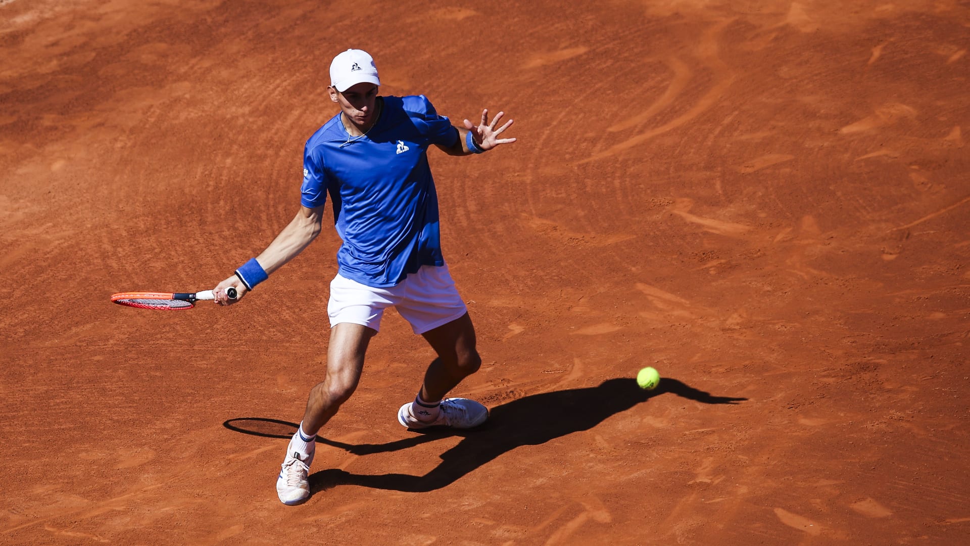 Arnaldi Favored to Overcome Machac in Rome Clay Court Showdown