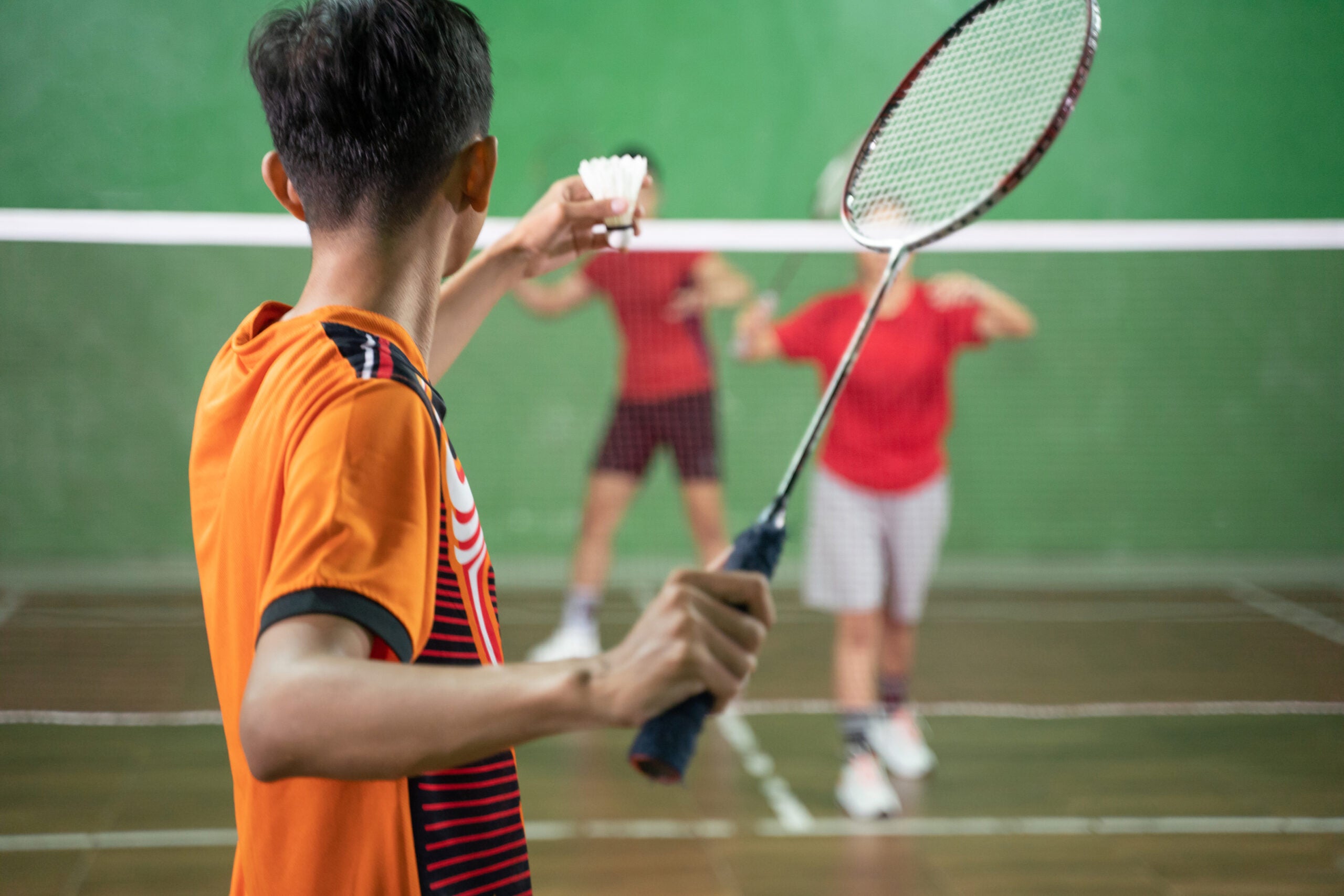 How to select a Badminton Racket?