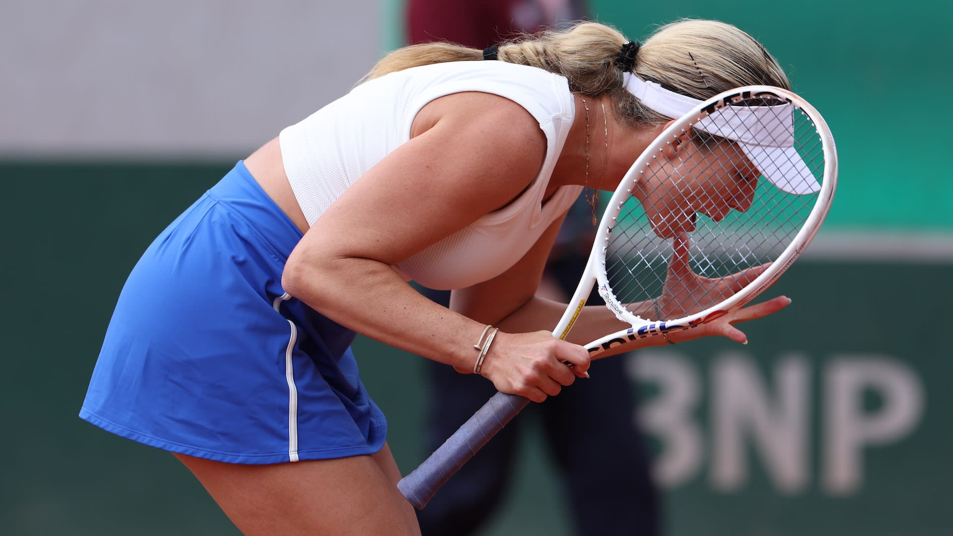 Danielle Collins Bows Out of Roland Garros in Second Round