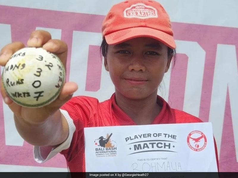 Indonesian Bowler Rohmalia Rohmalia Breaks T20I Bowling Record