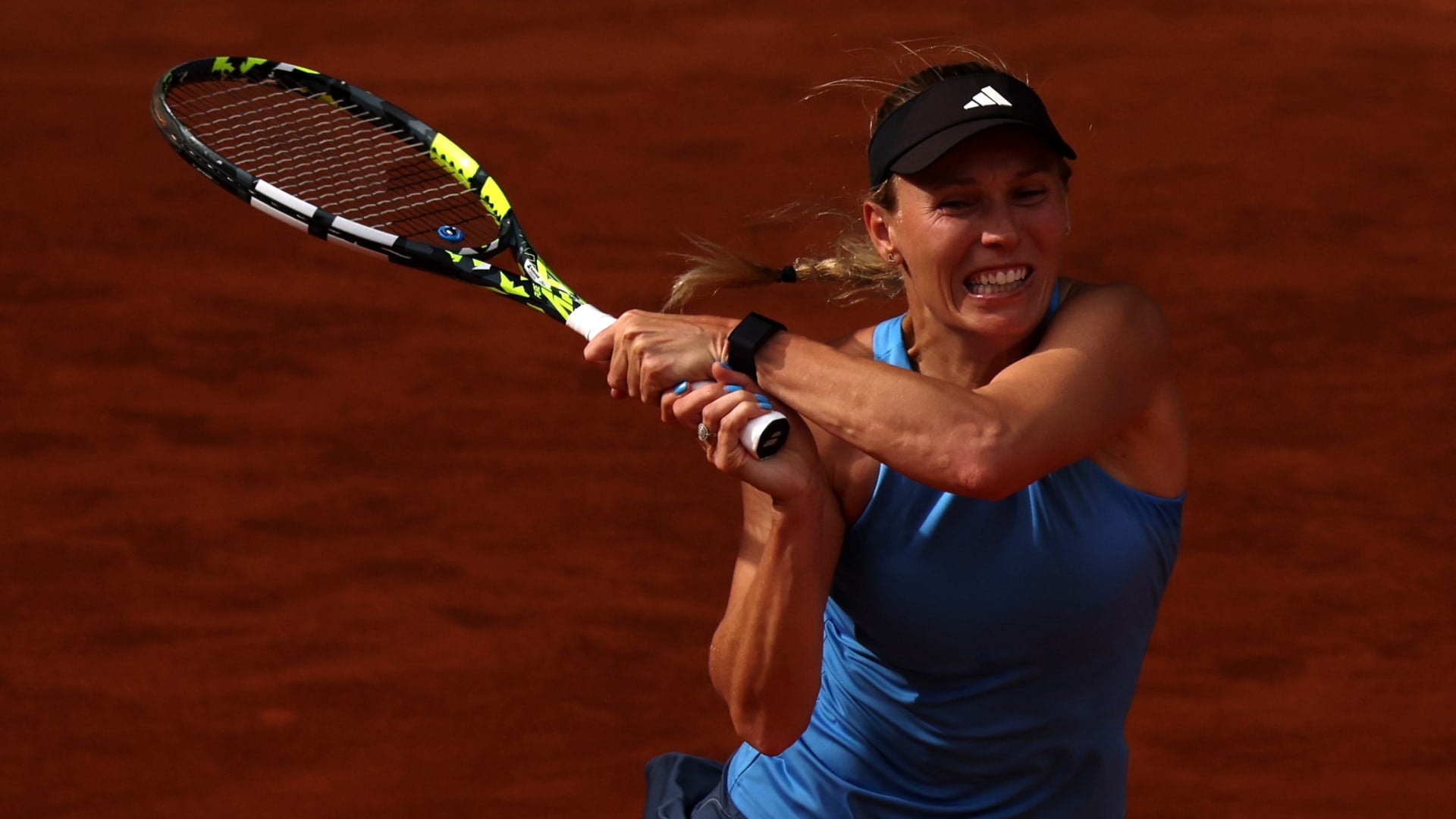 Wozniacki's Red-Clay Comeback Stumbles in Madrid