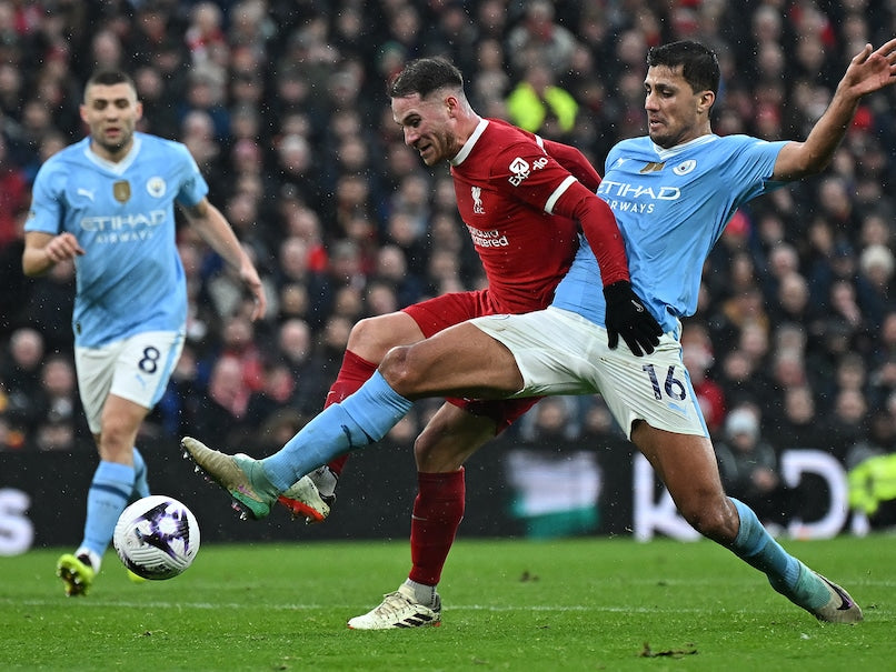 Liverpool and City Draw in Title Showdown, Arsenal Retain Top Spot