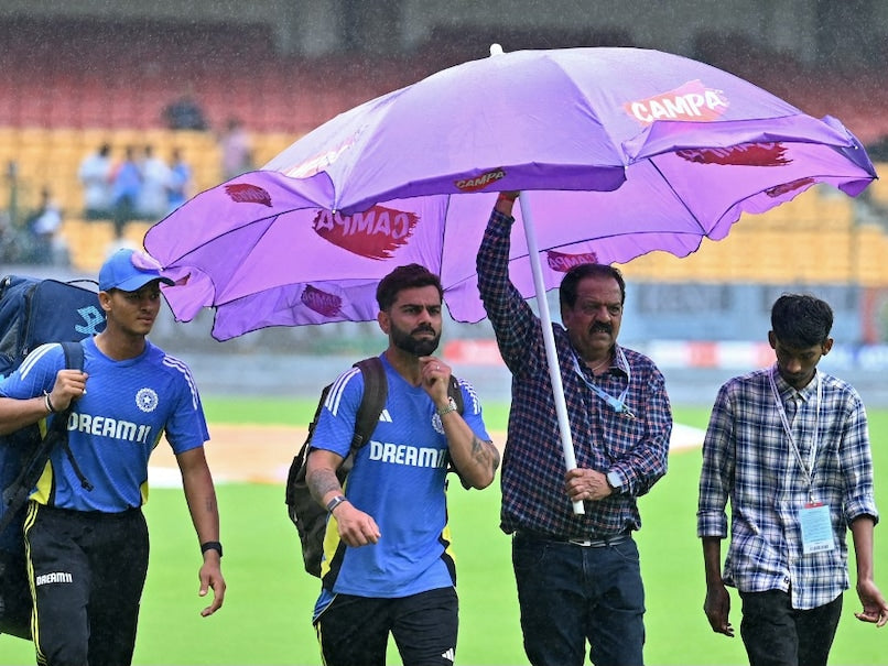 Rain Delays India-New Zealand Test Match, Virat Kohli's Appearance Cheers Crowd