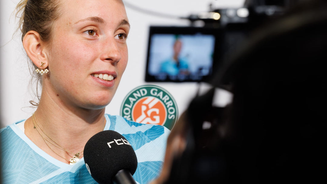 Elise Mertens Receives Special Gift from Roland Garros for 10th Appearance