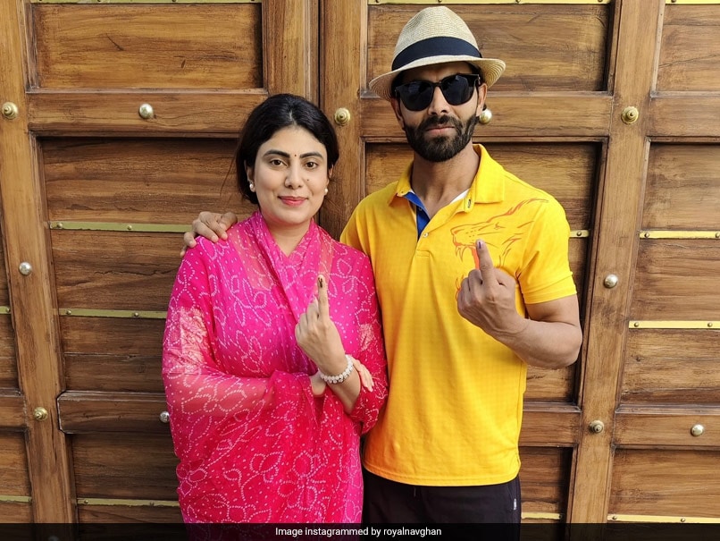 Ravindra Jadeja and Family Cast Votes in Gujarat Lok Sabha Elections