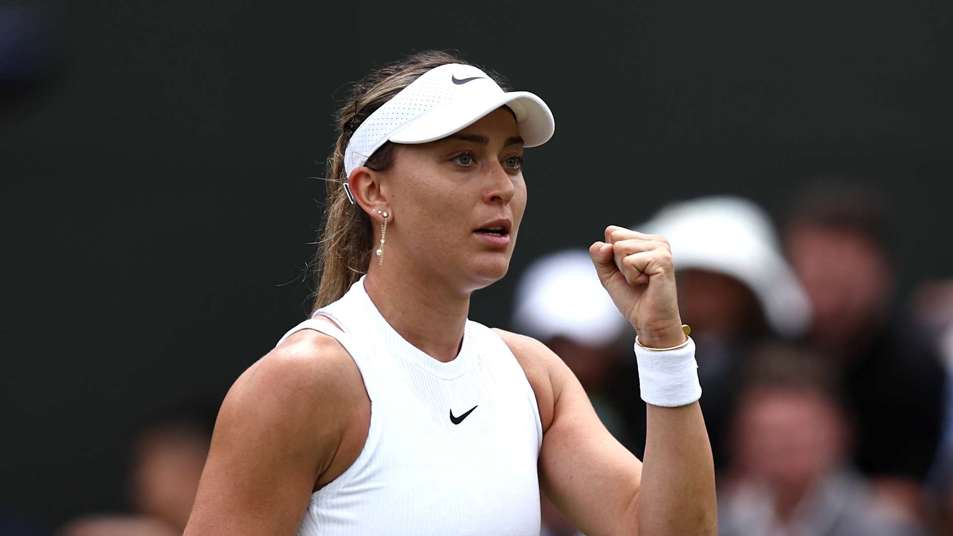 Paula Badosa Advances to Wimbledon Fourth Round with Victory over Kasatkina