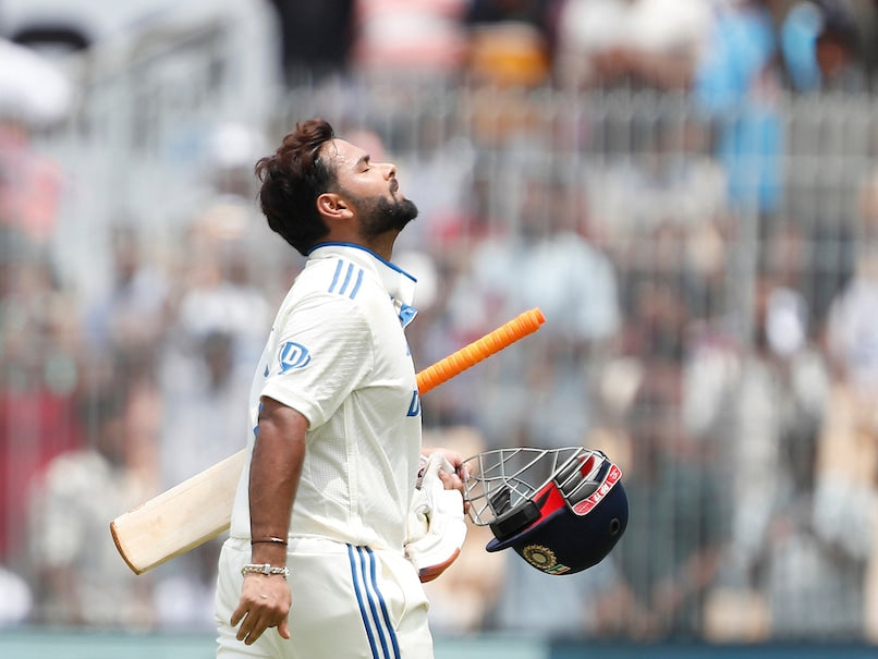 Rishabh Pant's Defensive Technique Impresses Sanjay Manjrekar