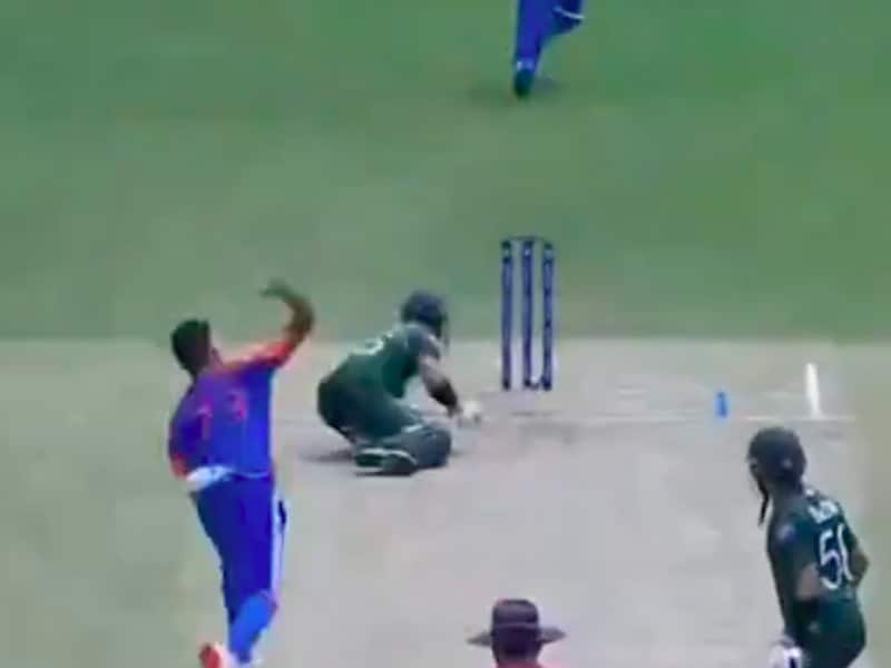 Siraj's Aggressive Throw Hits Rizwan in India-Pakistan T20 World Cup Clash