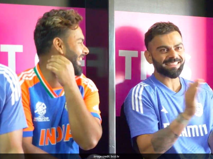 Rishabh Pant Wins Best Fielder Award, Dinesh Karthik Presents Medal