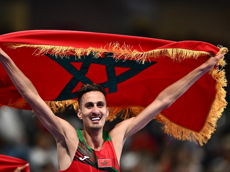 El Bakkali Defends Olympic Steeplechase Title, Girma Suffers Fall