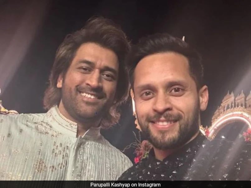 MS Dhoni's Unexpected Reaction to Badminton Star Parupalli Kashyap