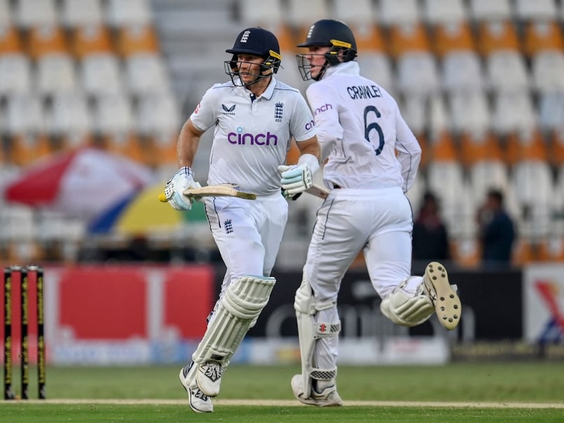 England Trails Pakistan by 460 Runs in Multan Test