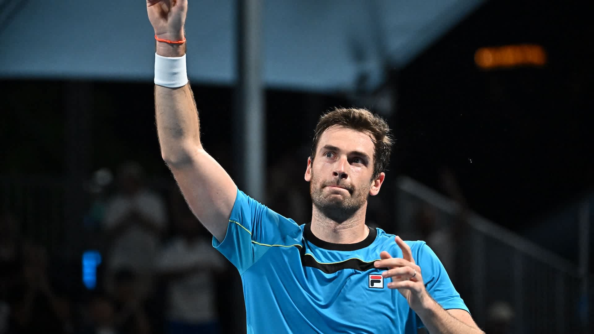 Halys' Gravity-Defying Forehand Stuns at Swiss Open Gstaad