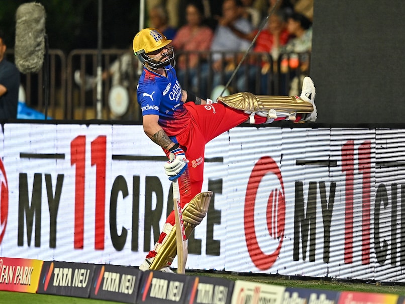 Kohli's Batting Masterclass Powers RCB to IPL Playoffs