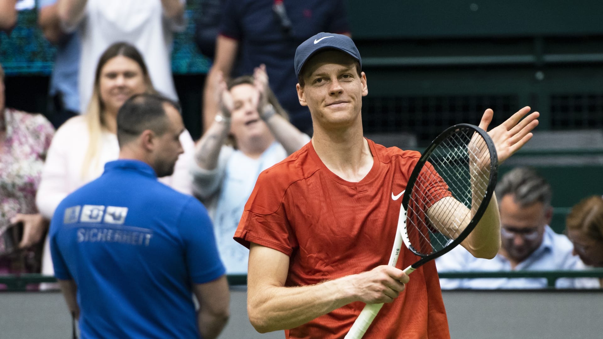 Sinner Wins Halle Debut as World No. 1 After Hard-Fought Battle