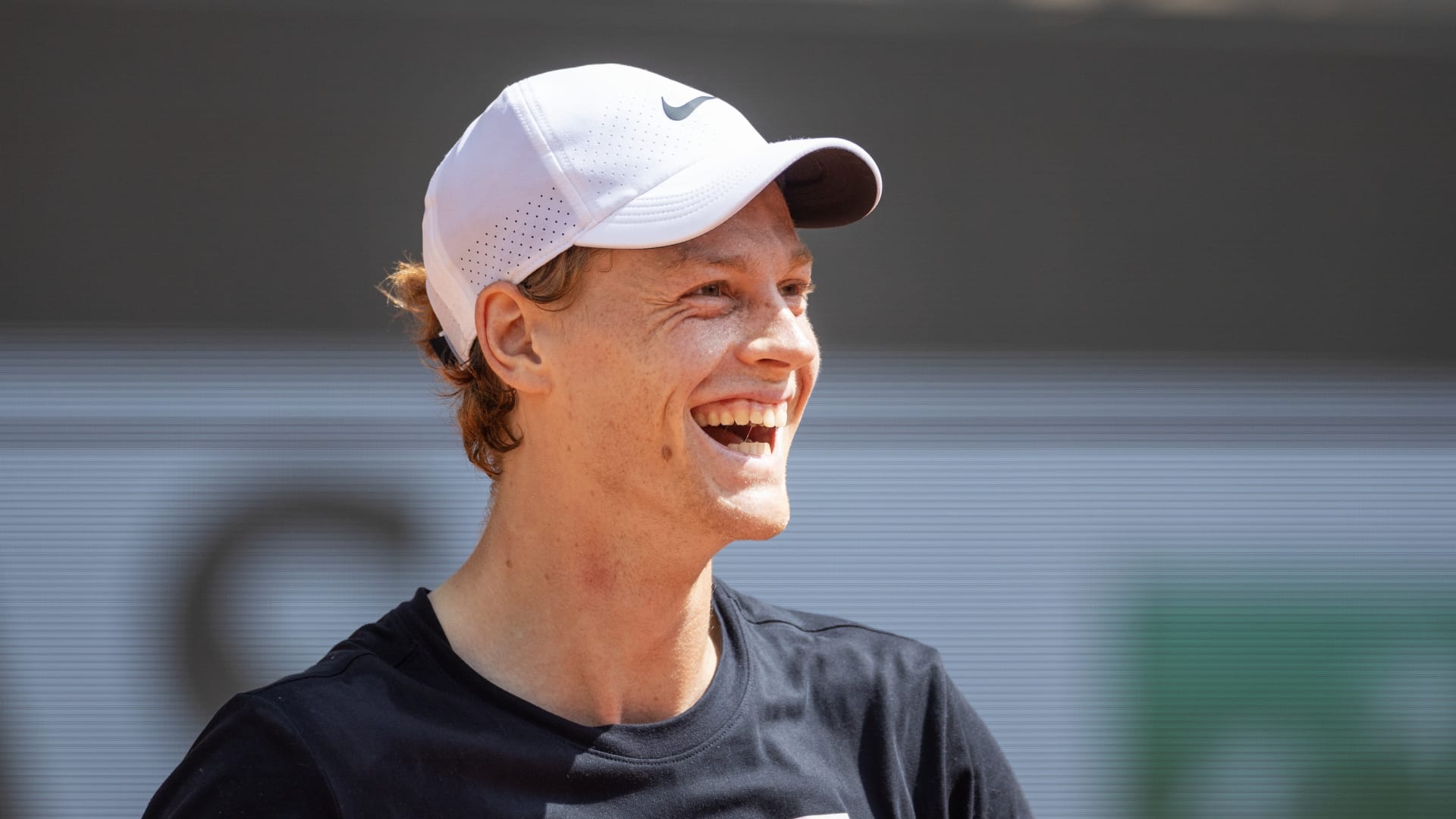 Jannik Sinner Poised for Roland Garros Title Bid Despite Injury Concerns