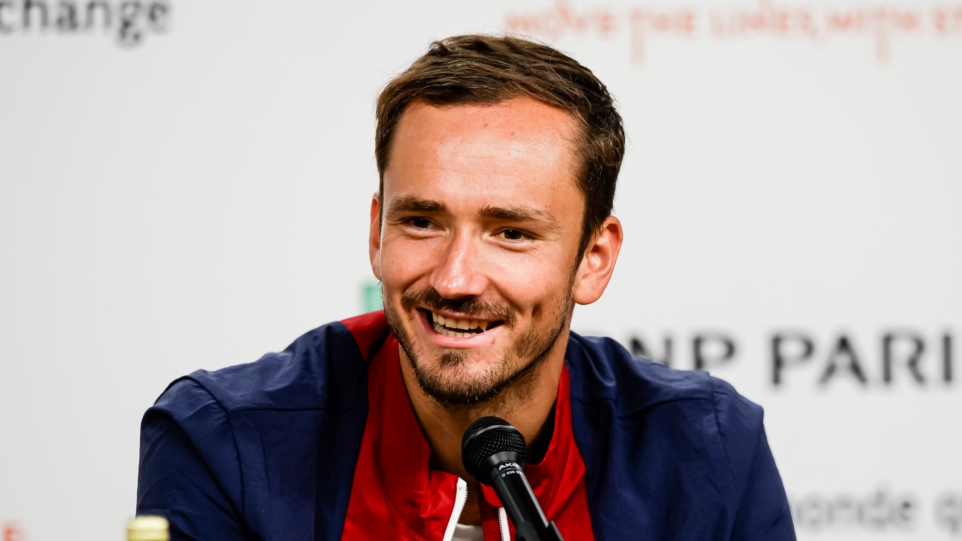 Daniil Medvedev Honored with Tennis Courts in France