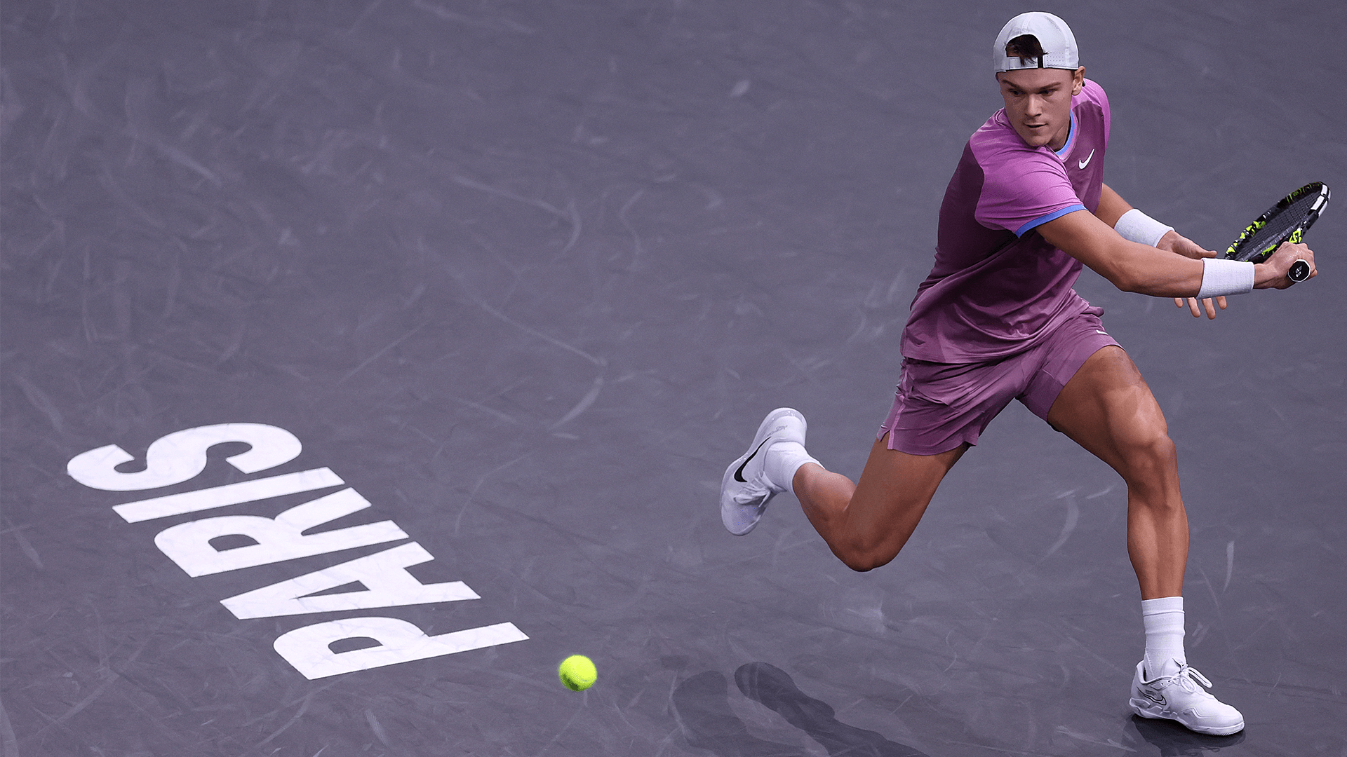 Holger Rune Stuns Alex de Minaur to Reach Paris Masters Semifinals