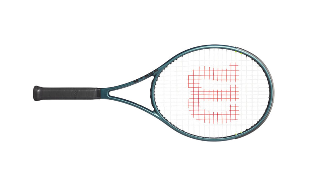 Wilson Blade 104 v9: A Versatile and Forgiving Racquet for Intermediate Players