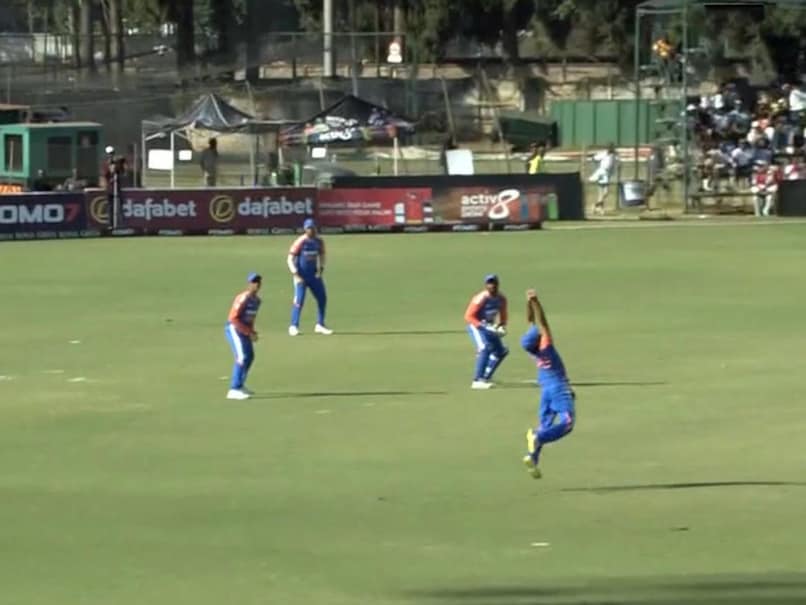 Ravi Bishnoi's Sensational Catch Stuns Fans in India vs. Zimbabwe T20I