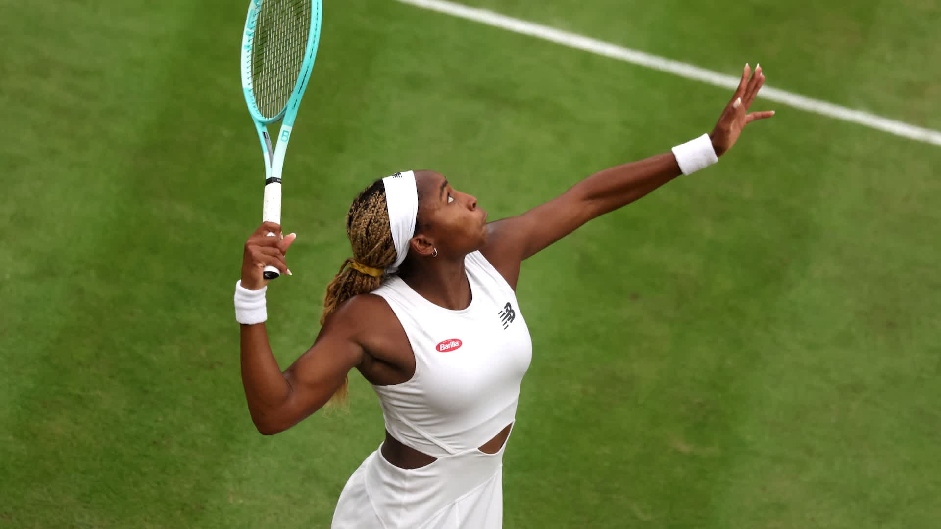 Coco Gauff Storms into Wimbledon Fourth Round with Dominant Victory