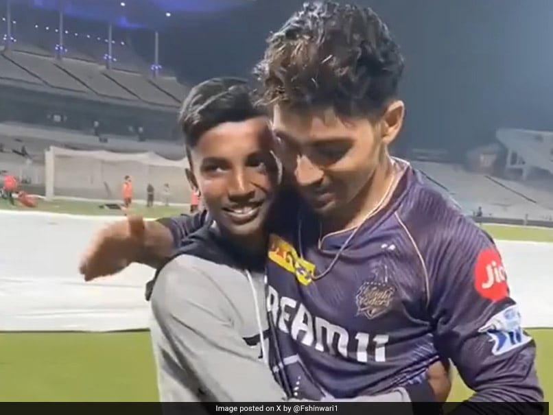 KKR's Gurbaz Gifts Batting Gloves to Delighted Fan