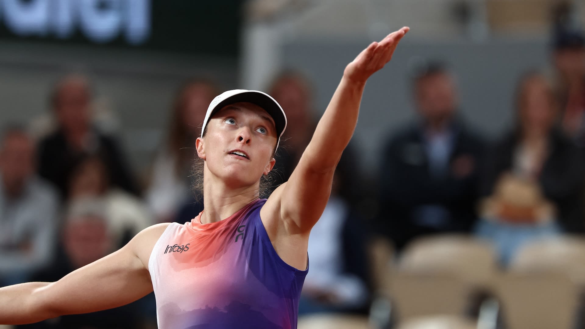 Swiatek Cruises Past Jeanjean, Sets Up Osaka Clash at Roland Garros