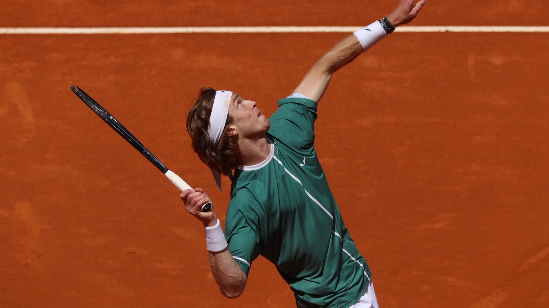 Andrey Rublev Breaks Losing Streak, Wins Two Matches in Madrid