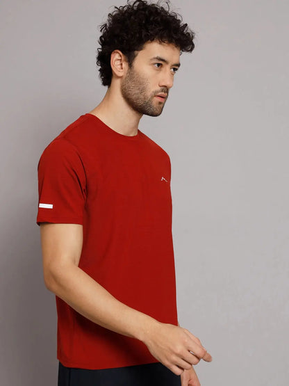 rust coloured t shirt