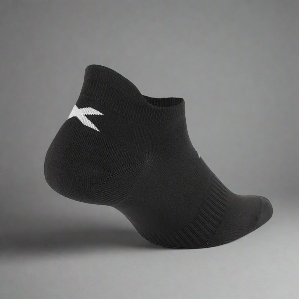 2XU_AnkleSock_3Pack_BlackWhite_Backview_Instasport