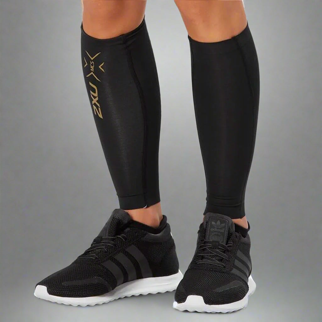 2XU_Compression_Calf_guards_Spec_BlackGold_Instasport