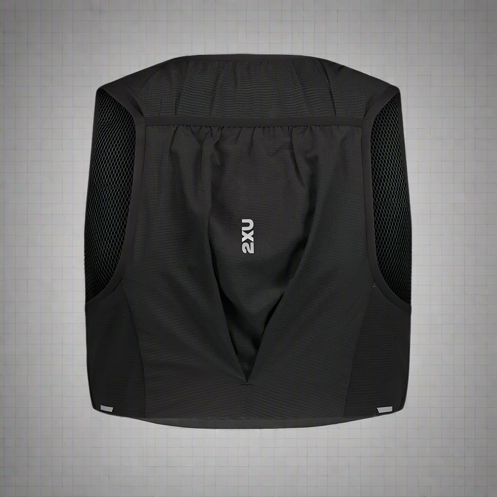 2XU_Run_Hydration_Vest_Black_Front_Instasport