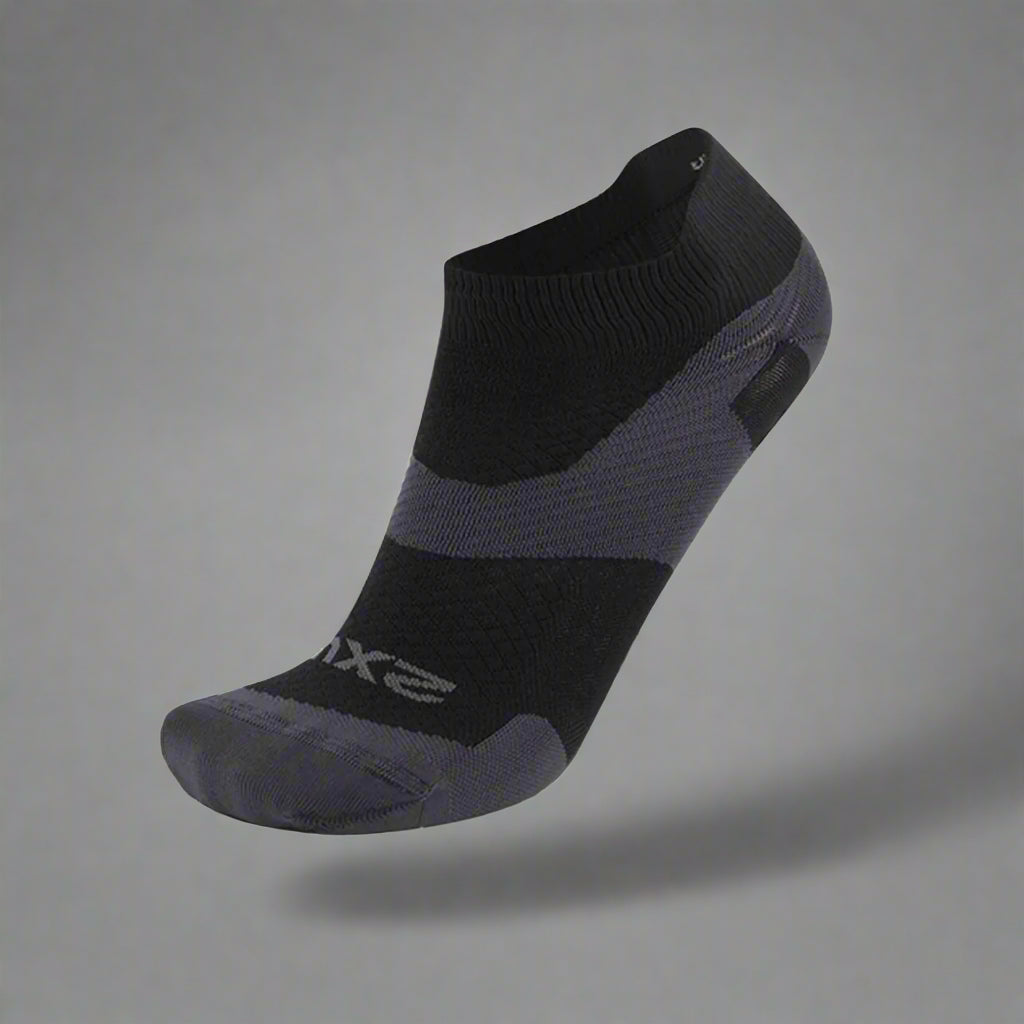 2XU_Vectr_Ultralight_14Crew_Socks_BlackTitanium_Fullview_Instasport