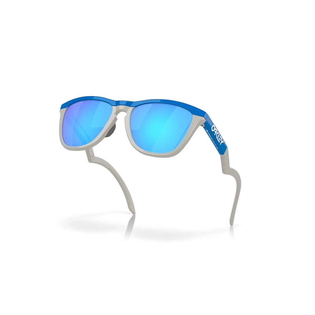 Oakley Frogskins Hybrid Primary Blue/Cool Grey Prizm Sapphire Sunglass