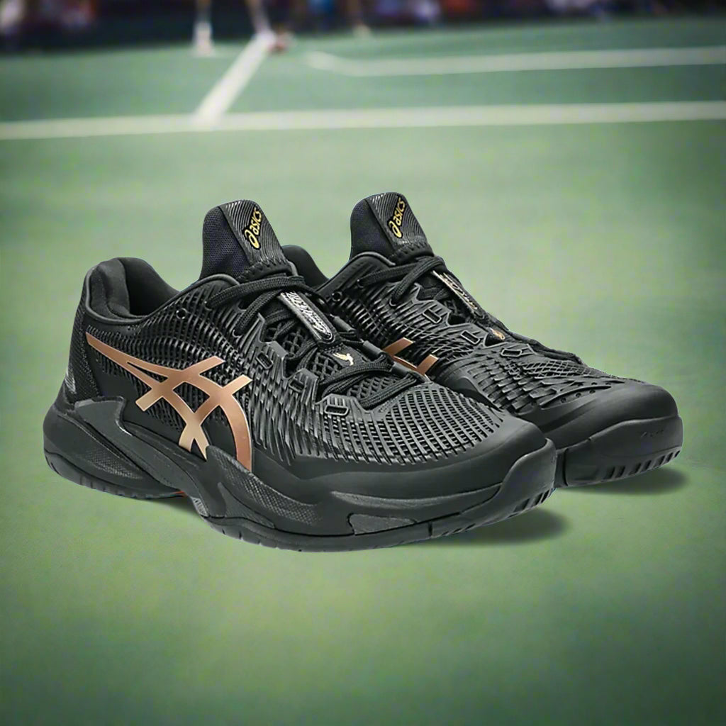 Asics_Court_FF3_Novak_NightEnergy_TennisShoes_Black_PrismGold_Front_Instasport