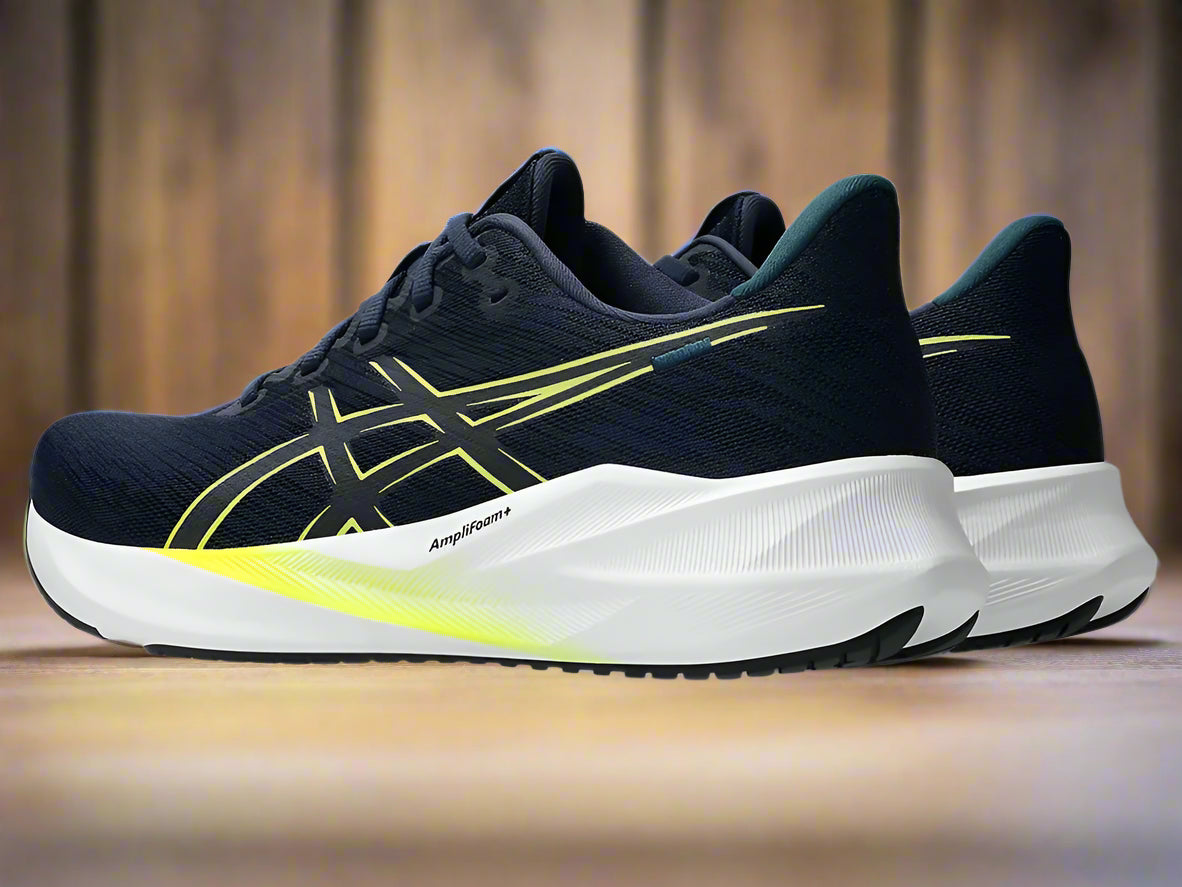 Asics_VersaBlast_4_Midnight_Left_InstaSport