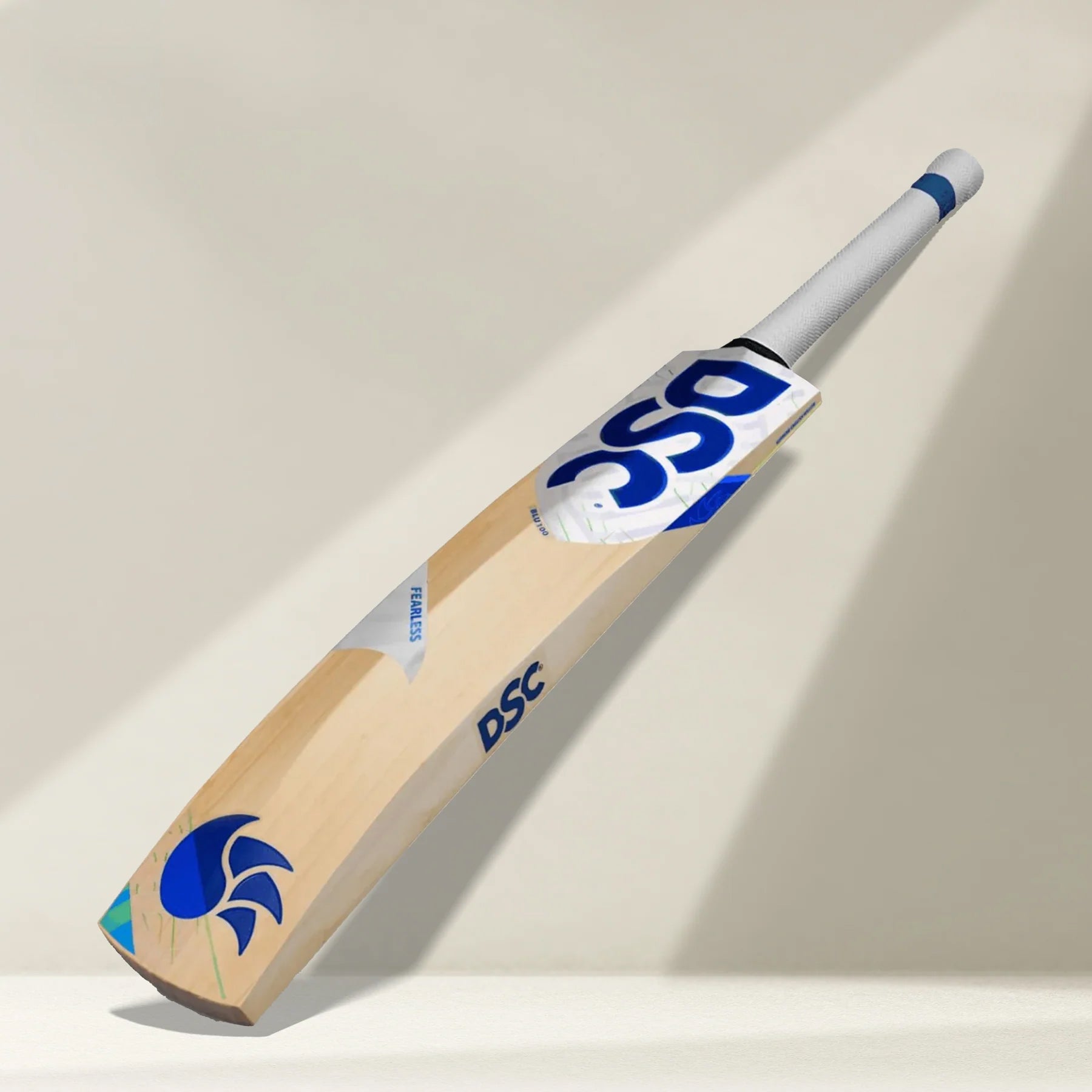 DSC BLU 100 English Willow Cricket Bat