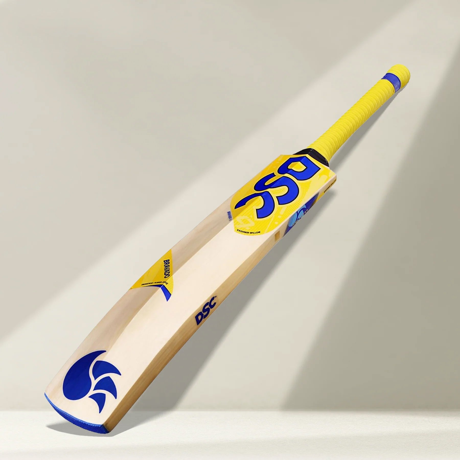 DSC Bravado 66 Kashmir Willow Cricket Bat