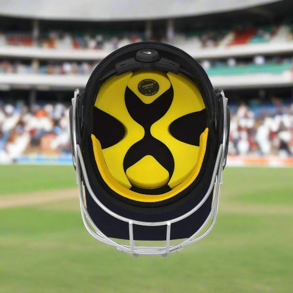 DSC_Avengers_Pro2.0_CricketHelmet_Inside_Instasport