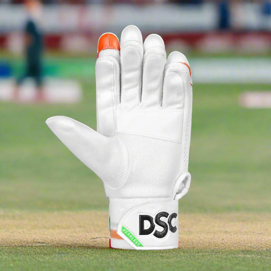 DSC_Ruffle_BattingGloves_InSide_Instasport