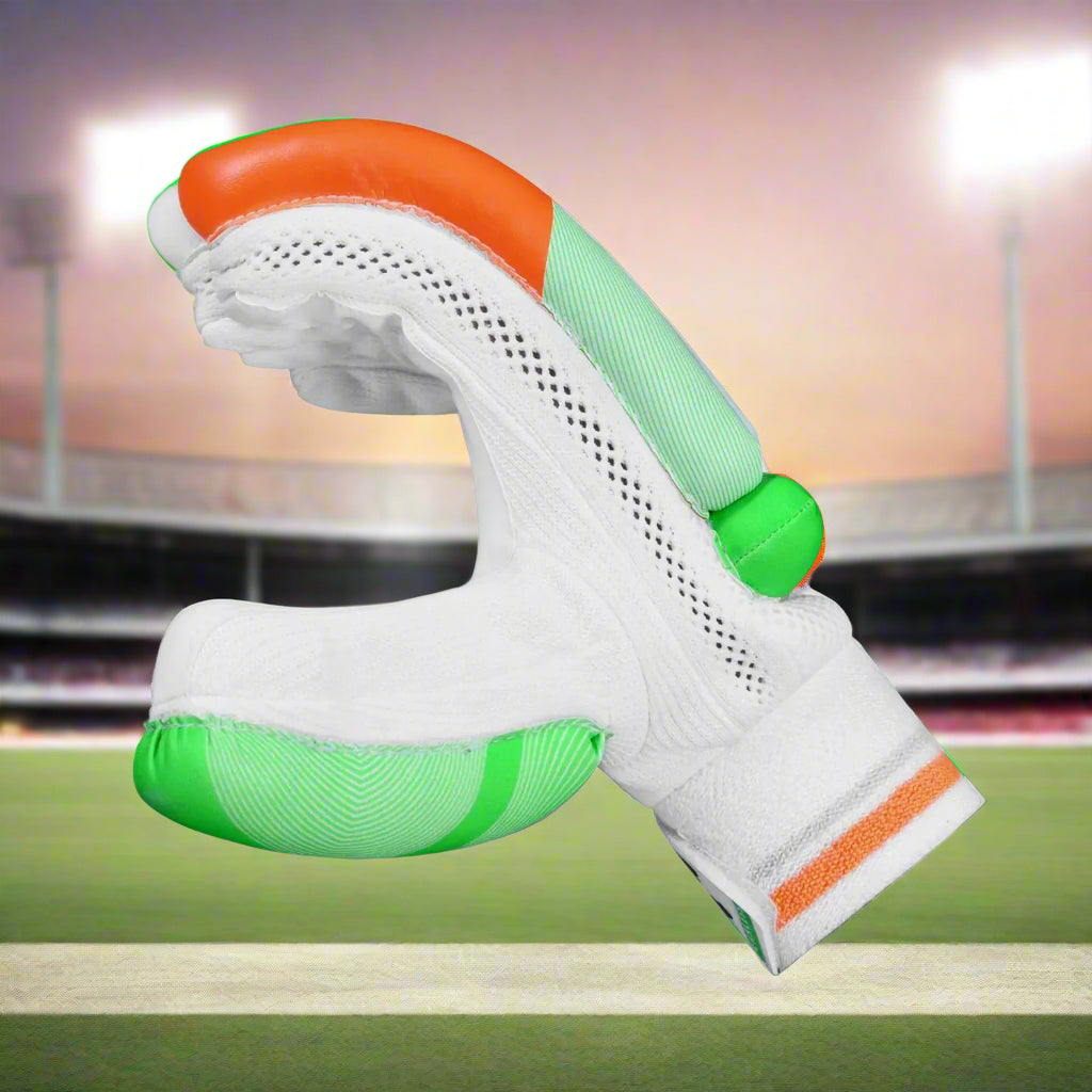 DSC_Ruffle_BattingGloves_Side_Instasport