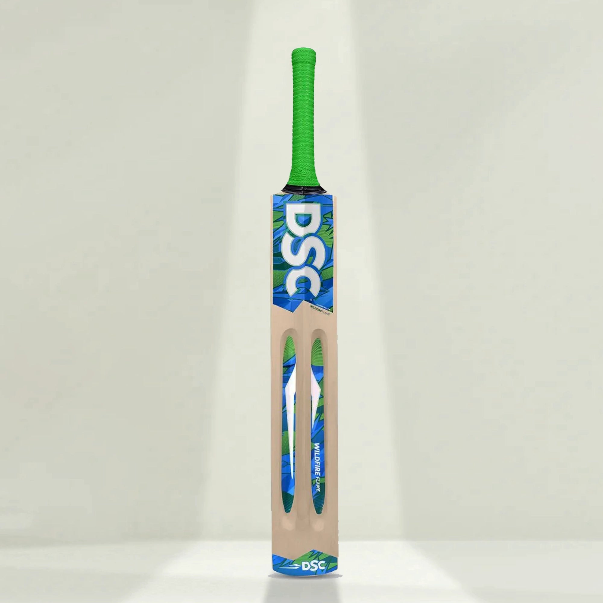 DSC_WildfireFlame_KW_TennisBall_CricketBat_Instasport
