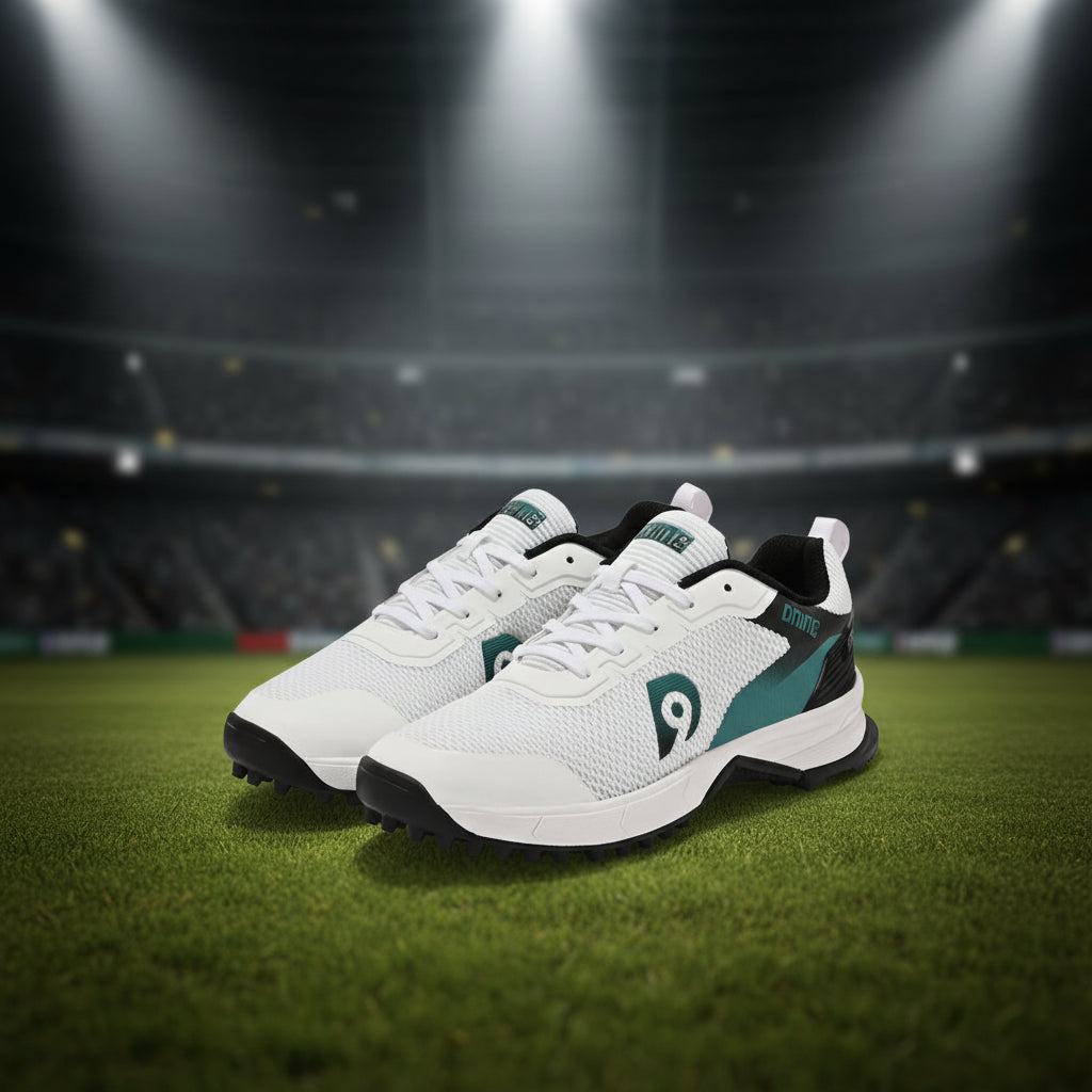 Dnine_Commander_1_Rubber_Studs_Cricket_Shoes_Cross_InstaSport