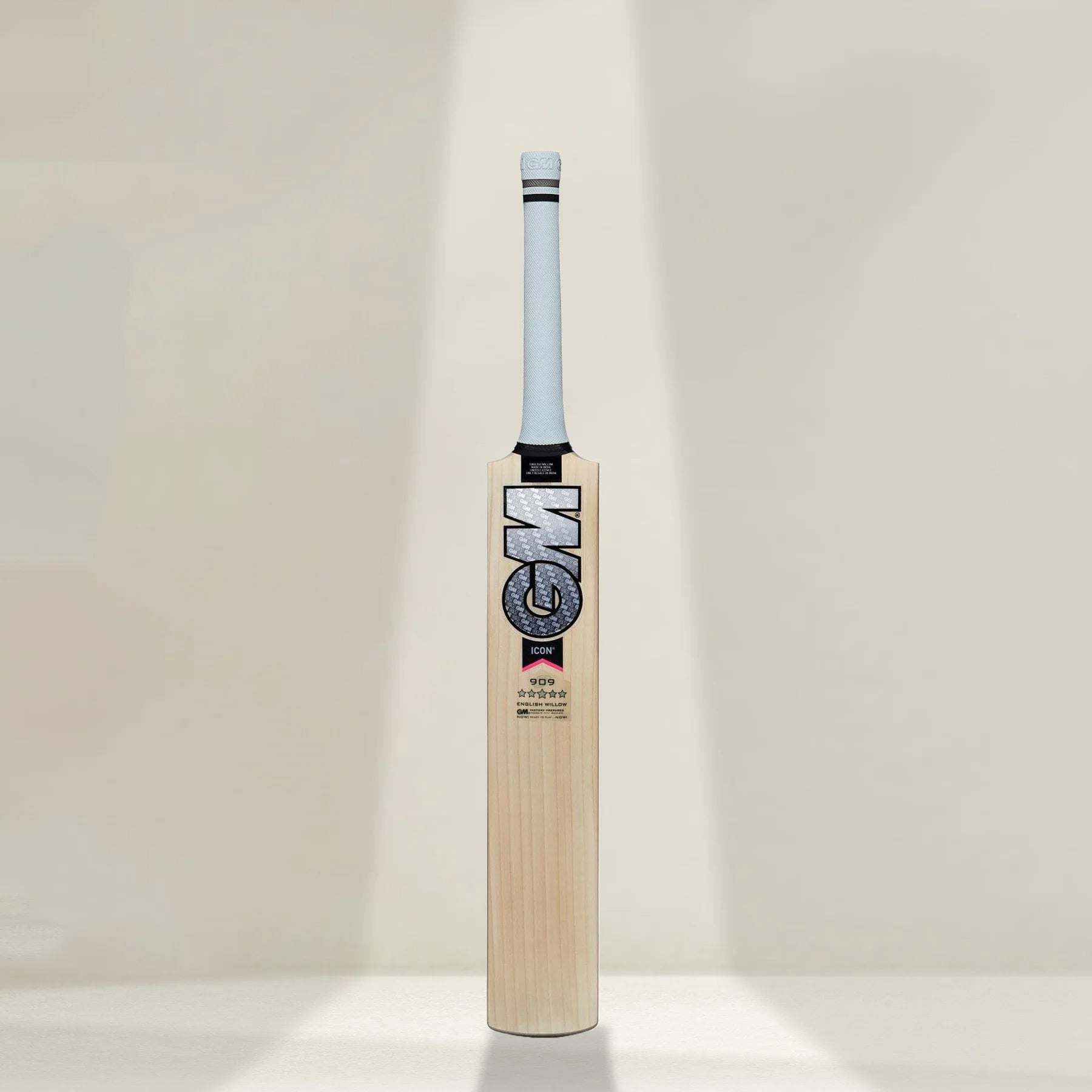 GM Icon 909 English Willow Cricket Bat