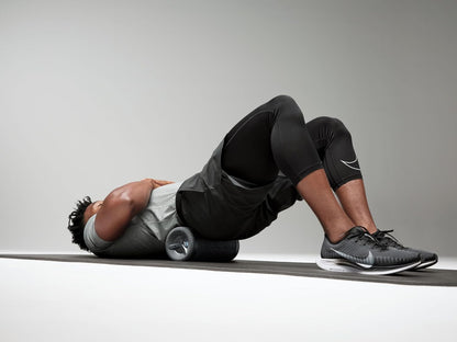 Hyperice_Vyper_3_Massage_Roller_Male_InstaSport