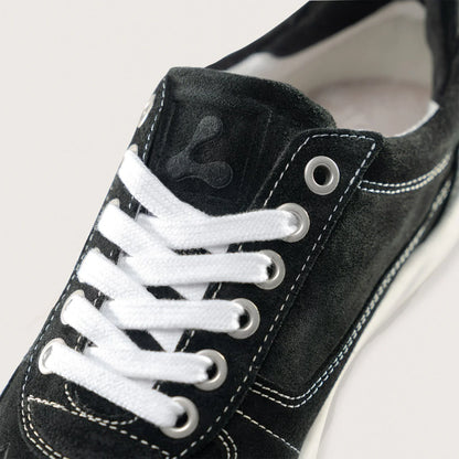 Lazo_Hypernova_Sneakers_ObsidianBlack_Right_Lace_InstaSport